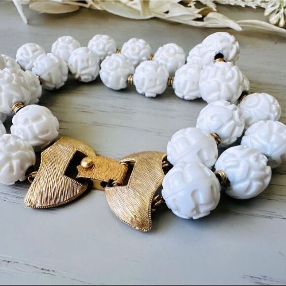 VINTAGE 1960 ESTATE SIGNED MONET FLORAL BEAD DOUBLE STRAND 8" - Picture 12 of 15